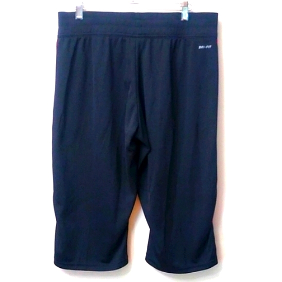 Nike Women's Dri-Fit 3/4 Capris, Black, L - Picture 3 of 9